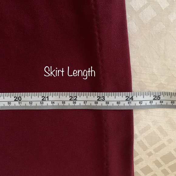 Banana Republic 2 Piece Set w/ Figure Flattering Details - Picture 12 of 16